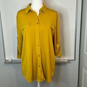 GRACE The Perfect Fit Gold button-down blouse